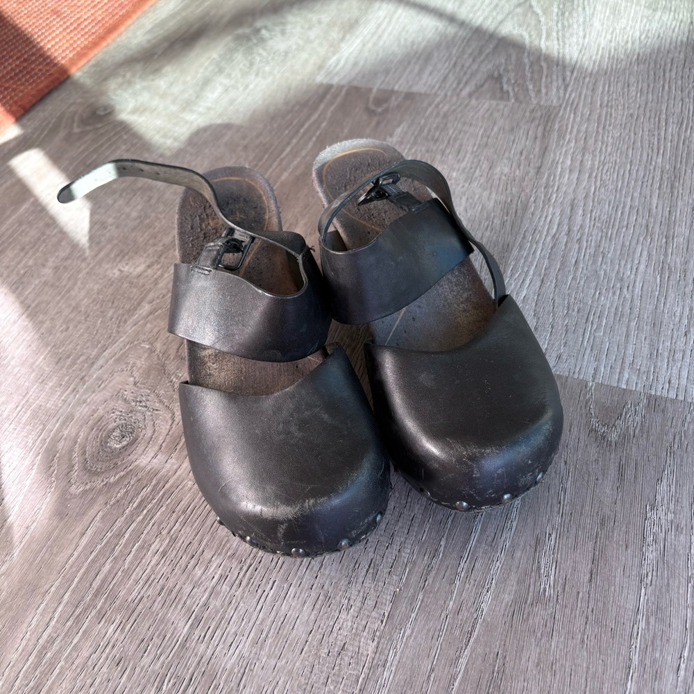 Dansko Black Closed-Toe Leather Clog Sandals